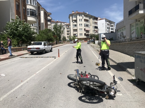 Edirne’de otomobille çarpışan motosikletin sürücüsü yaralandı