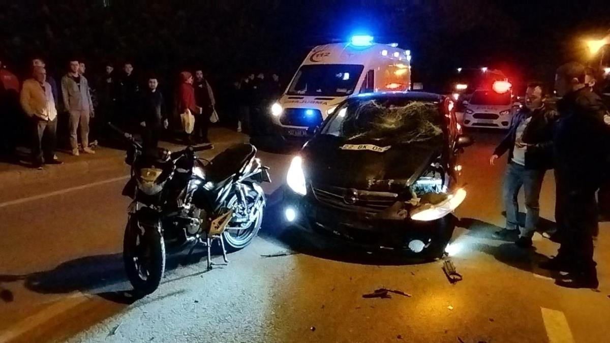 Edirne’de Otomobil ve Motosiklet Çarpışması: 2 Yaralı