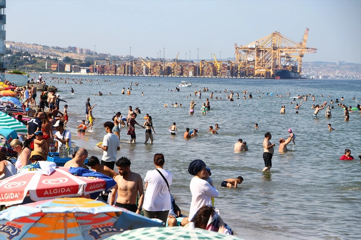 Tekirdağ, Ganos Dağı eteklerindeki ormanları ve mavi bayraklı plajlarıyla turistleri ağırladı