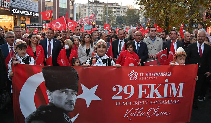 Tekirdağ Cumhuriyet için yürüdü