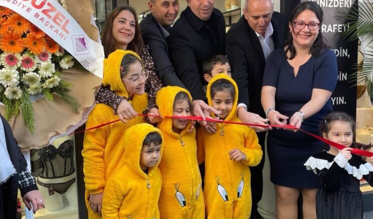 Feride ve Selda Hanım’dan İlham Veren Girişim: Çatalca’da My Lin Mağazası Açıldı