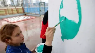 Köy Okulları Renklendi