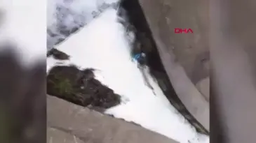 Çerkezköy’deki Kavak Deresi Atıklar Nedeniyle Beyaza Büründü