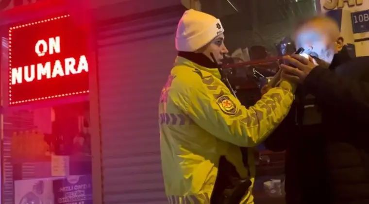 Alkollü Sürücü, Polisi Kandırmaya Çalıştı