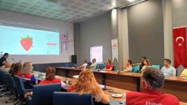 Edirne’de Sera Üreticilerine Dijital Eğitimi